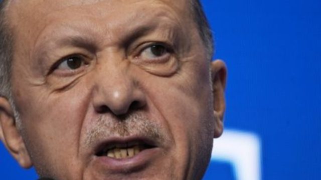 Νέες απειλές Ερντογάν: «Αν ανοίξουμε τα σύνορα μας στους μετανάστες, δεν ξέρω τι θα πάθει η Ελλάδα»