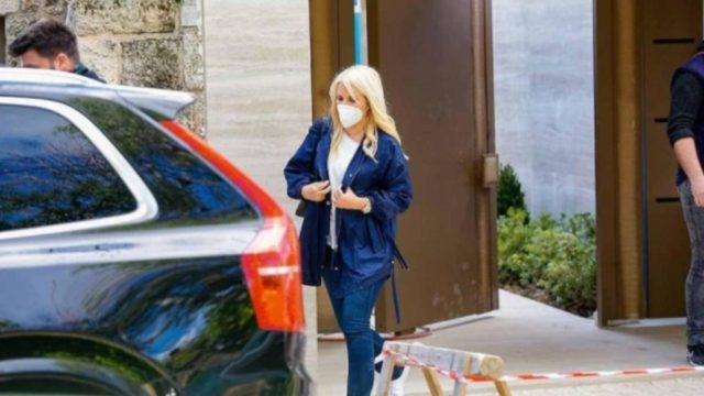 Ελένη Μενεγάκη: Άλλαξε τα πάντα στο νέο της σπίτι – Αποκλειστικές φωτογραφίες