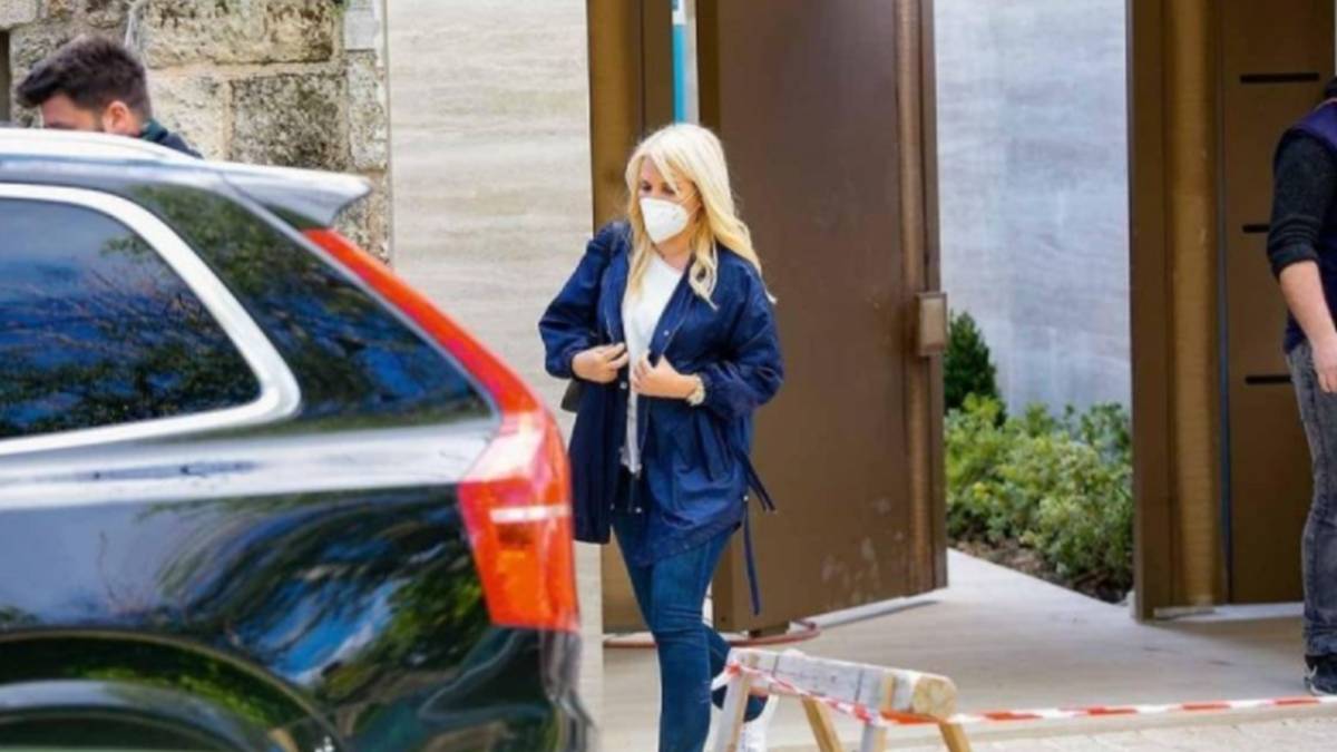 Ελένη Μενεγάκη: Άλλαξε τα πάντα στο νέο της σπίτι – Αποκλειστικές φωτογραφίες
