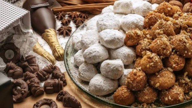 Μελομακάρονα & κουραμπίεδες: Πόσες θερμίδες έχουν και ποια η θρεπτική τους αξία