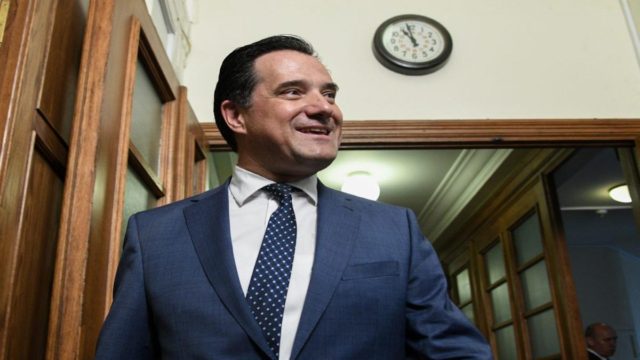 Γεωργιάδης: «Κανένα lockdown ακόμα και αν τα κρούσματα φτάσουν τις 10.000»