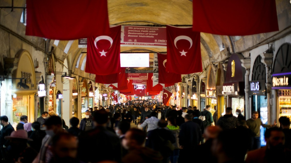 Σάλος στην Τουρκία: Δηλώσεις βουλευτή του Ερντογάν – «Να τρώτε λιγότερο»