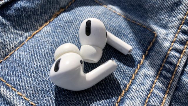 Γυναίκα κατάπιε ακουστικό AirPod αντί για χάπι – Τι συνέβη στον οργανισμό της