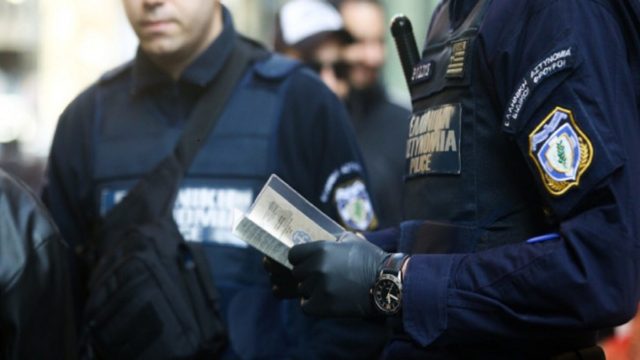 Κύκλωμα μαστροπείας στην Αθήνα: “Εφιάλτης” για Μολδαβή – Συνελήφθησαν δύο Έλληνες και τρεις αλλοδαποί