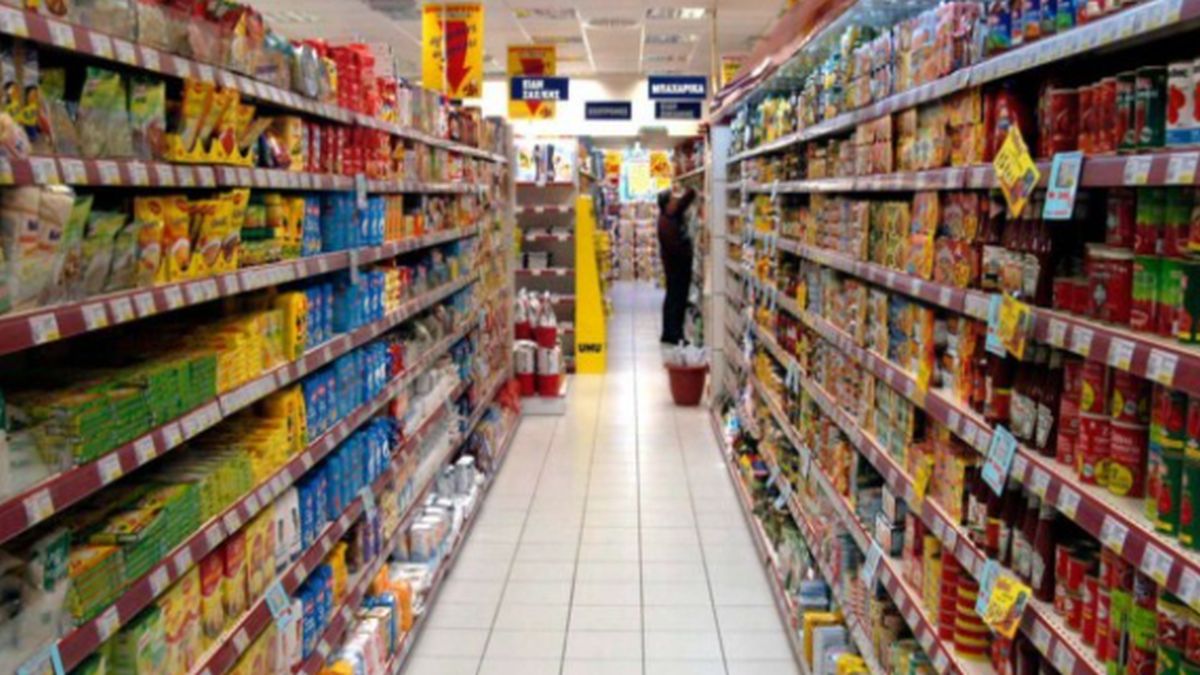 Απίστευτο σκηνικό στη Ξάνθη: Ξήλωσαν κάμερα και καταγραφικό και άδειασαν σούπερ μάρκετ