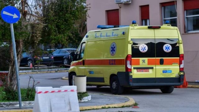 Θρίλερ στη Καλαμάτα: Νεκρός άνδρας μέσα σε τουαλέτα καφετέριας!