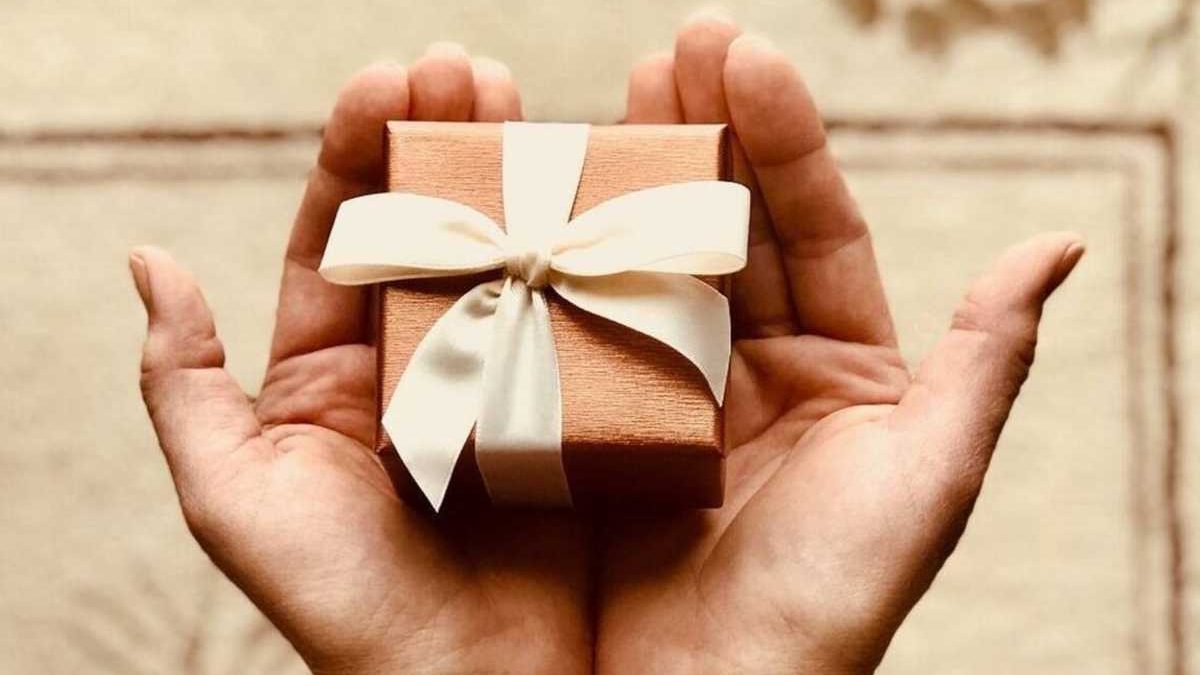 Ποιοι γιορτάζουν σήμερα, Πέμπτη 11 Νοεμβρίου, σύμφωνα με το εορτολόγιο;