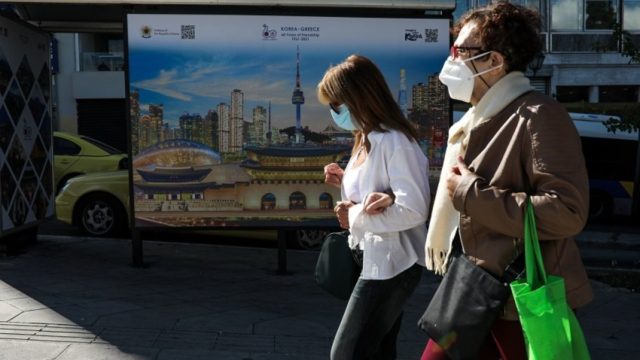 «Βόμβα» Γεωργαντά: Στο τραπέζι rapid test σε εμβολιασμένους και click away για ανεμβολίαστους