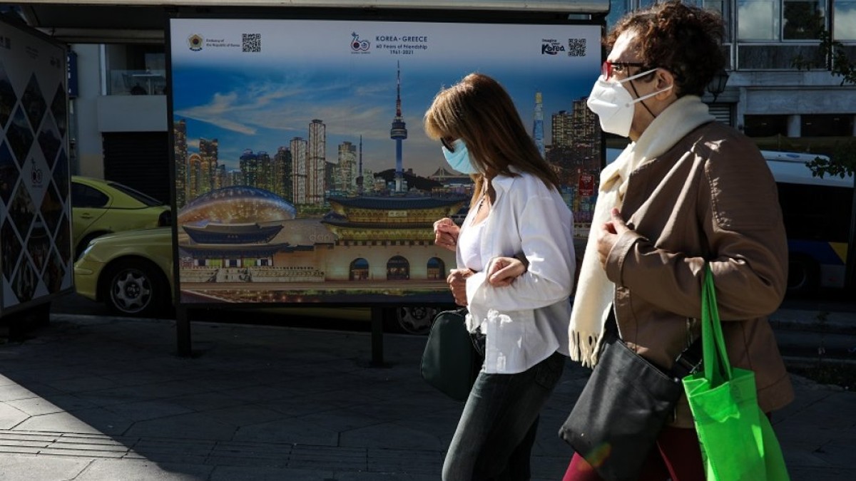 «Βόμβα» Γεωργαντά: Στο τραπέζι rapid test σε εμβολιασμένους και click away για ανεμβολίαστους