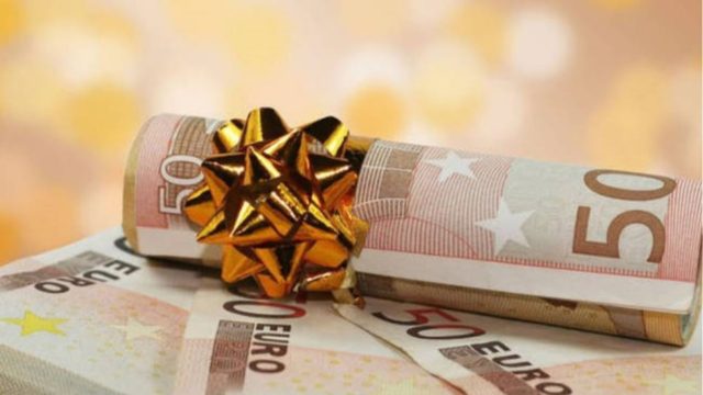 Δώρο Χριστουγέννων 2021: Έτσι θα το υπολογίσετε – Πότε θα πληρωθείτε