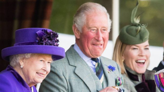 Αναβρασμός στο Buckingham: Αναλαμβάνει ο Κάρολος στη θέση της Βασίλισσας Ελισάβετ;