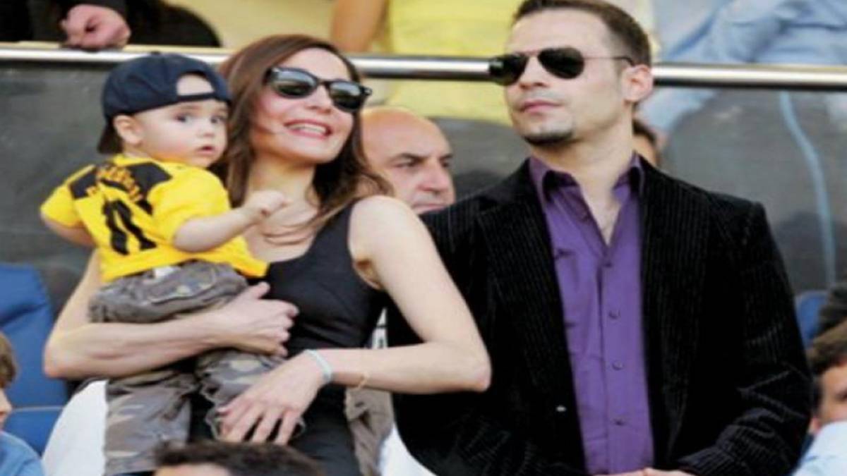 Θυμάστε τον γιο της Δέσποινας Βανδή και του Ντέμη Νικολαΐδη; Μεγάλωσε και είναι ένας κούκλος!