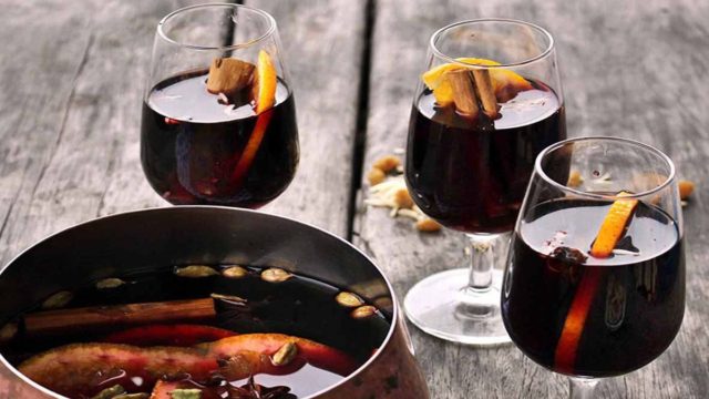 Glogg: Το ποτό – σύμβολο των Χριστουγέννων – Πως θα το φτιάξετε