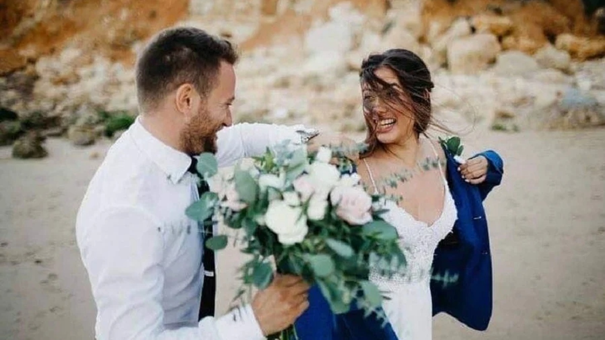 Έγκλημα στα Γλυκά Νερά: Άθλιος ο Μπάμπης Αναγνωστόπουλος – Έτσι «σκοτώνει» για άλλη μια φορά την Καρολάιν