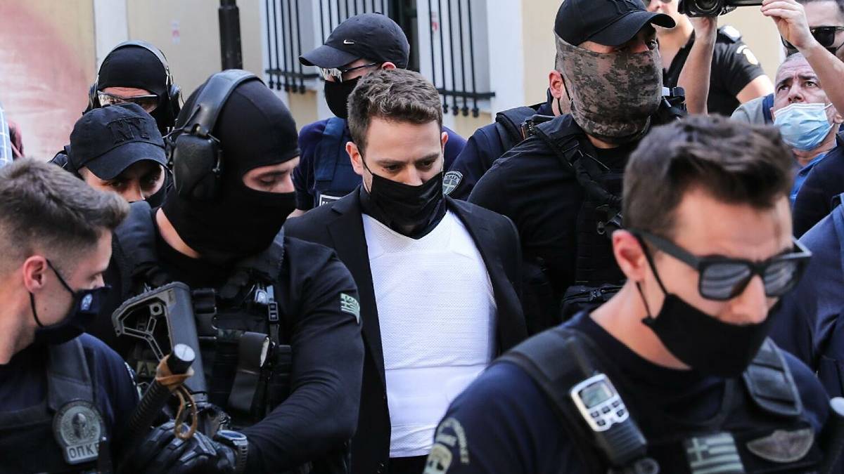 Έγκλημα στα Γλυκά Νερά: Τρομαγμένος ο Μπάμπης Αναγνωστόπουλος – Ο λόγος που δεν απαντά μετά την νέα ανατροπή