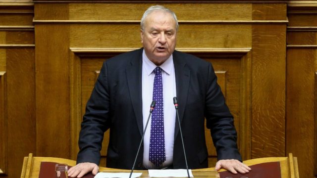 Γρηγοράκος: “11 μήνες και δεν έχω ξεπεράσει πλήρως τον ιό – Υποχρεωτικότητα άμεσα”