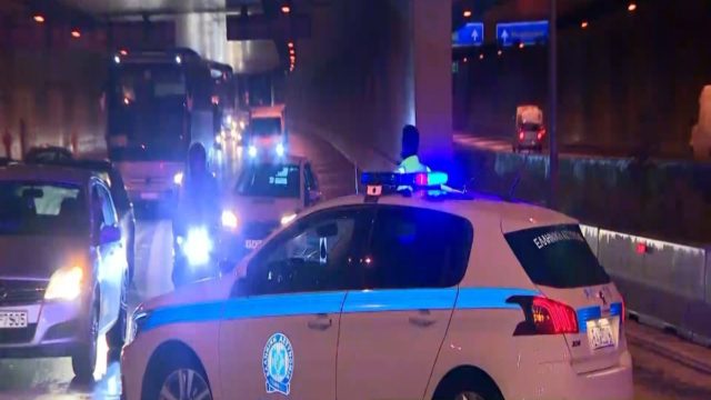 Προβλήματα παντού λόγω κακοκαιρίας στην Αττική – Που είναι κλειστοί οι δρόμοι (Video)
