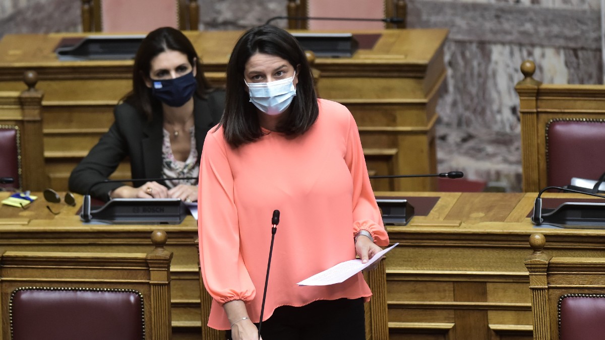 ΣΥΡΙΖΑ-ΠΣ: “Μονόδρομος η παραίτηση Κεραμέως!”