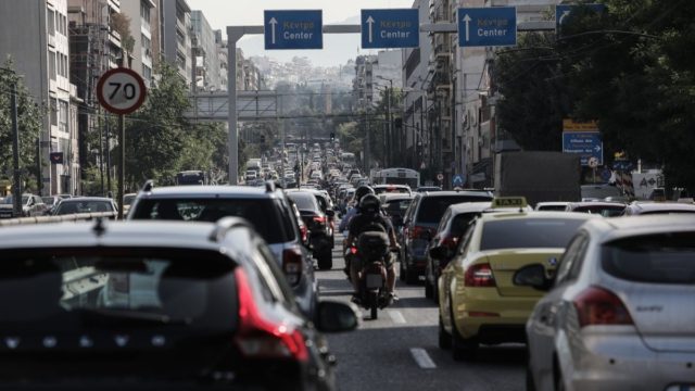 Κυκλοφοριακό κομφούζιο στους δρόμους της Αττικής – Που παρατηρείται μποτιλιάρισμα (photo)