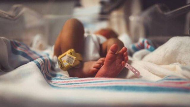 Θεσσαλονίκη: Κρίσιμη η κατάσταση του 4 μηνών βρέφους με κορωνοϊό – Παραμένει διασωληνωμένο