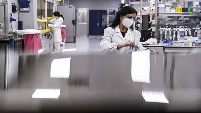 Κορωνοϊός: Σε βαθύ κόκκινο 22 περιοχές της χώρας! Ποιες προστέθηκαν τις τελευταίες ώρες;
