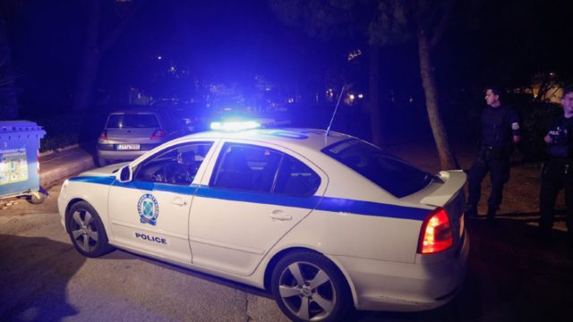 Ηλεία: Λήστεψαν 87χρονη και τους πυροβόλησε για να σωθεί