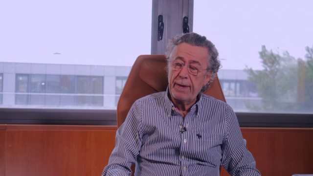 Χαμός με την ανάρτηση του Μάκη Τριανταφυλλόπουλου: «Οι εμβολιασμένοι νοσούν το ίδιο σοβαρά!» (photo)
