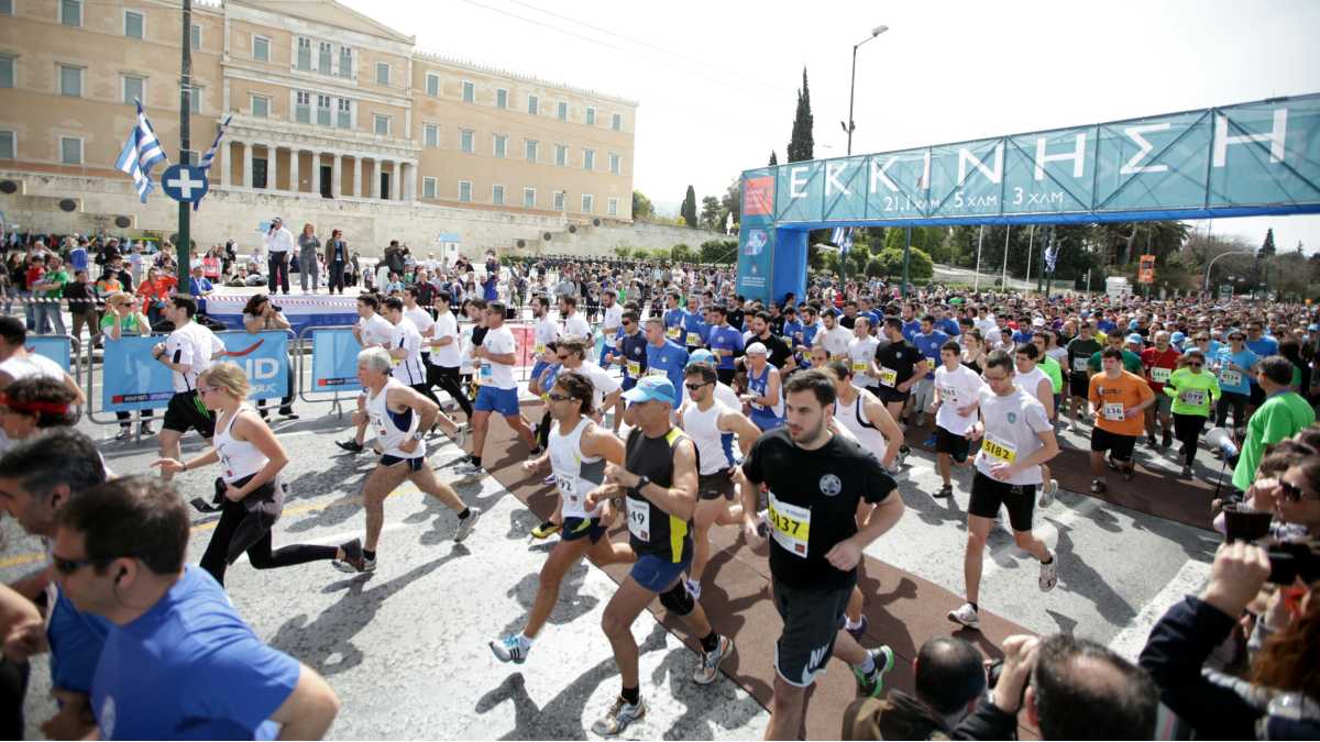 Ο Μαραθώνιος είναι… ξανά εδώ: Όλοι οι κλειστοί δρόμοι και οι αλλαγές στα ΜΜΜ