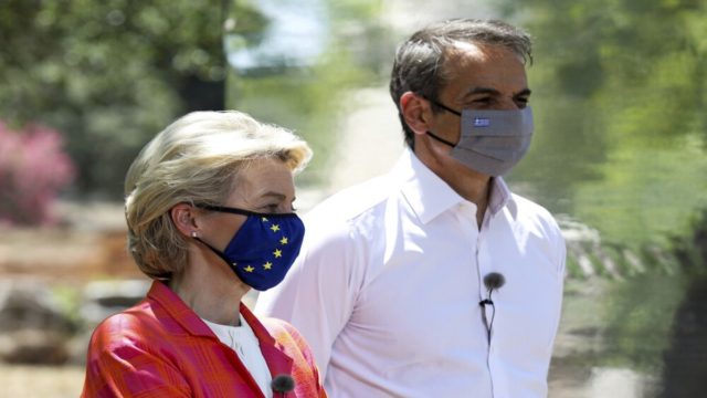 Μητσοτάκης σε Κομισιόν: “Να μην μπορούν να ταξιδέψουν όσοι άνω των 60 έχουν κάνει μόνο δύο δόσεις εμβολίου” (video)
