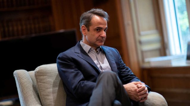 Επεισόδιο Μητσοτάκη με ξένη δημοσιογράφο στο Μαξίμου – «Δεν θα έρχεσαι σε αυτό το κτίριο να με προσβάλεις»