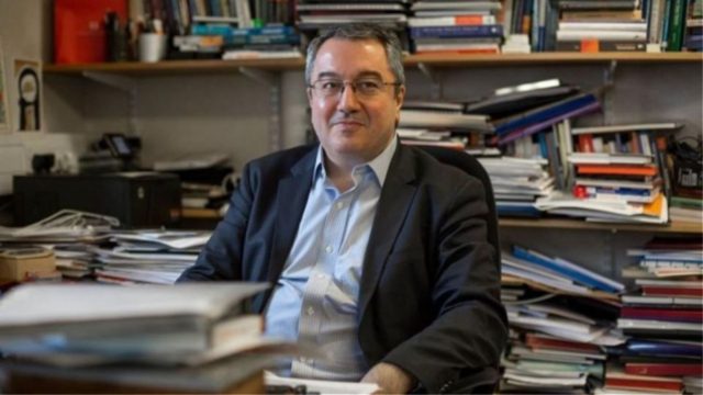 Μόσιαλος: “Η μετάλλαξη Δέλτα δημιουργεί περισσότερα προβλήματα” – Πόσο αποτελεσματικά είναι τα εμβόλια