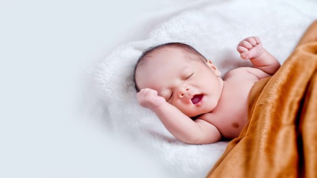 Σοκαριστικό λάθος – Μπέρδεψαν τα παιδιά στη γέννα – Νόμιζαν ότι μεγάλωναν το δικό τους παιδί