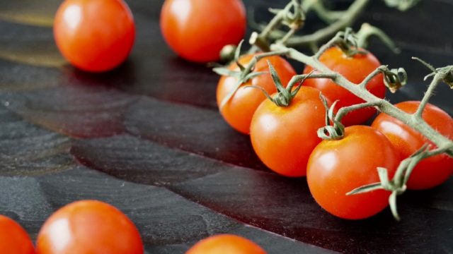 Μην αποθηκεύεις όλες τις ντομάτες στο ίδιο σημείο – Ο λόγος θα σας αφήσει άφωνους