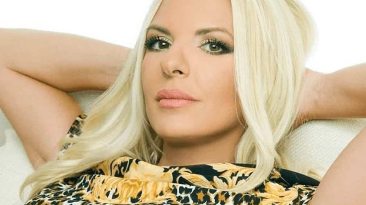 «Σε αγαπώ…» – Ομολόγησε τον νέο της έρωτα μετά το διαζύγιο με τον Καρβέλα η Αννίτα Πάνια