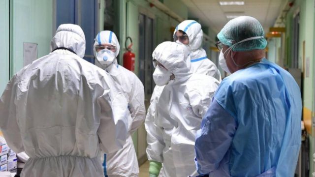 Σοκ στη Θεσσαλονίκη: Πέθανε 22χρονος ανεμβολίαστος που νοσηλευόταν στο “Παπαγεωργίου”
