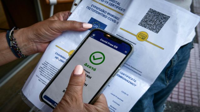 Καρδίτσα: Πλαστά πιστοποιητικά εμβολιασμού – Η πρώτη δίωξη για σύσταση εγκληματικής οργάνωσης