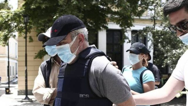 Στο εδώλιο ο «Ψευτογιατρός»: Ξεκινά η δίκη του για τον υπεύθυνο του θάνατου 12 ανθρώπων