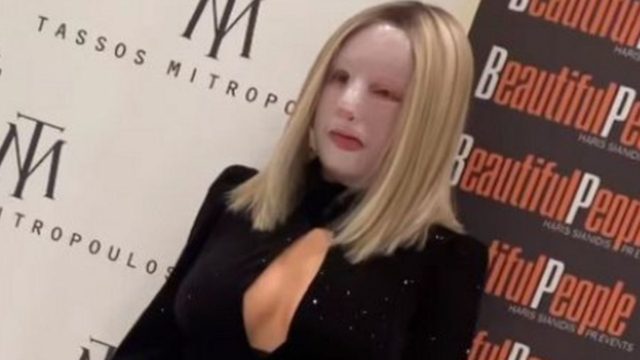 Σπαρακτικό!: Η εικόνα της Ιωάννας Παλιοσπύρου που αγκαλιάζει τον… (video)