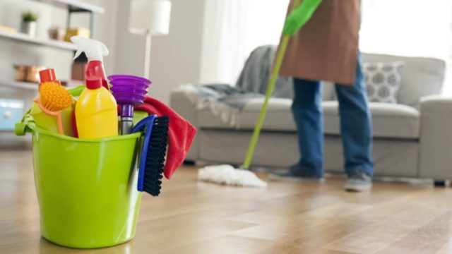 Άσχημη μυρωδιά μετά το σφουγγάρισμα; Το «μαγικό» μείγμα!