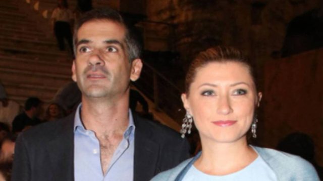 Σία Κοσιώνη: Οι “paparazzi” έπιασαν τον Κώστα Μπακογιάννη στα… πράσα!