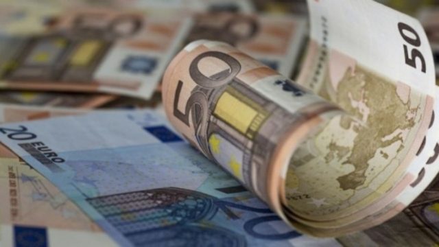 Μπαράζ πληρωμών τον Δεκέμβριο: Πότε καταβάλλονται επιδόματα, δώρα, συντάξεις και αναδρομικά