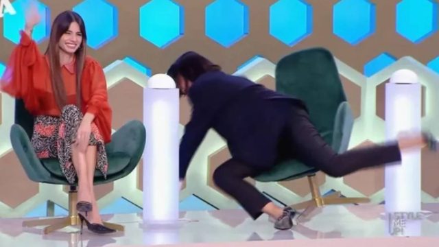 Style me up: Χαμός στον αέρα του ALPHA με την τούμπα της Ραμόνα Βλαντή – “Κλάψανε” από τα γέλια