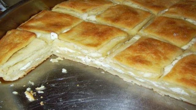 Δεν έχετε δοκιμάσει καλύτερη τυρόπιτα – Θα σας θυμίσει την γιαγιά σας