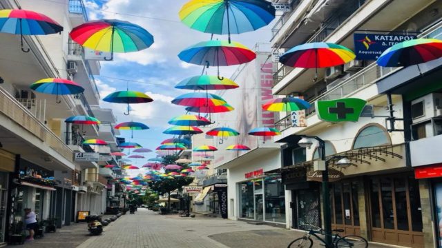 Τρίκαλα: Αυτό το κατάστημα αρνείται να εξυπηρετήσει εμβολιασμένους – Ποιος είναι ο λόγος;