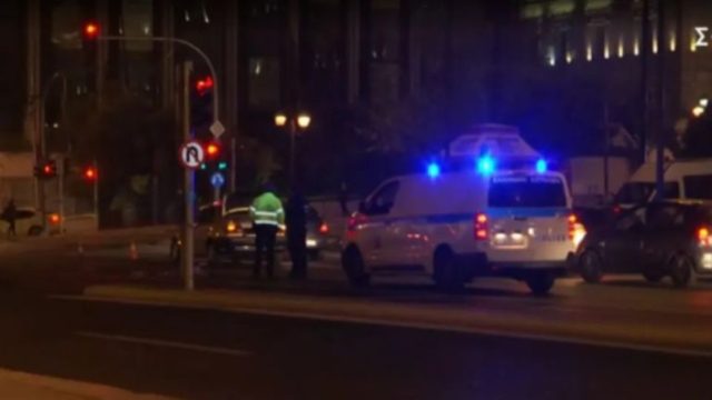 Τροχαίο στη Βουλή: Πέθανε ο πεζός – Εμπλέκονται δύο αυτοκίνητα