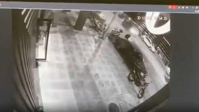 Βίντεο ντοκουμέντο από το φονικό τροχαίο στη Θεσσαλονίκη – Σοκάρουν οι εικόνες από την κάμερα ασφαλείας