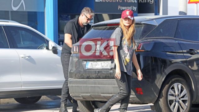 Δέσποινα Βανδή – Βασίλης Μπισμπίκης: Φωτογραφίες από την επιστροφή τους στην Αθήνα