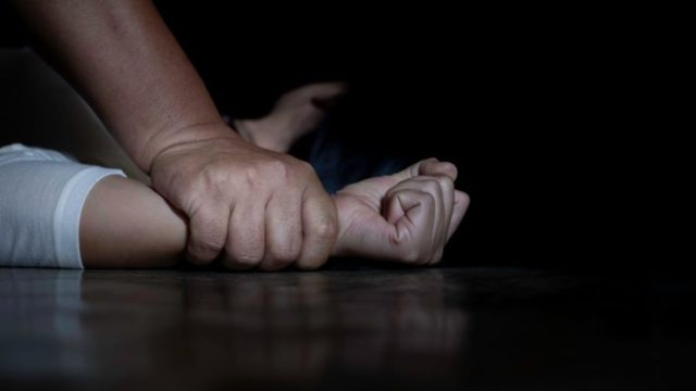 Κτηνωδία στη Λάρισα: Τέσσερις άνδρες βίασαν 27χρονη και την άφησαν αναίσθητη σε υπόγεια διάβαση