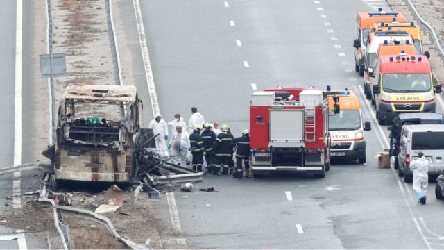Βουλγαρία: Αυτά είναι τα πρόσωπα της φρικιαστικής τραγωδίας – Οι οικογενειακές ιστορίες στα αποκαΐδια του μοιραίου λεωφορείου (Video)