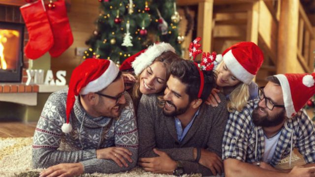 Ποιος είπε ότι χαίρονται; 4+1 ζώδια που… σιχαίνονται τα Χριστούγεννα